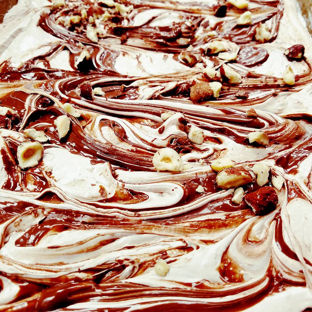 Nutella Hazelnut Handmade Marshmallow!!! $3 for a HUGE Square!!!
@bellekitchenokc #pastry #nutella #marshmallow #hazelnuts #chocolate #keepitlocalok #okc #foodporn #food #foodie #foodandwine #foodpics #yummy #yes #nomnom #beautiful #zagat #bellekitchen