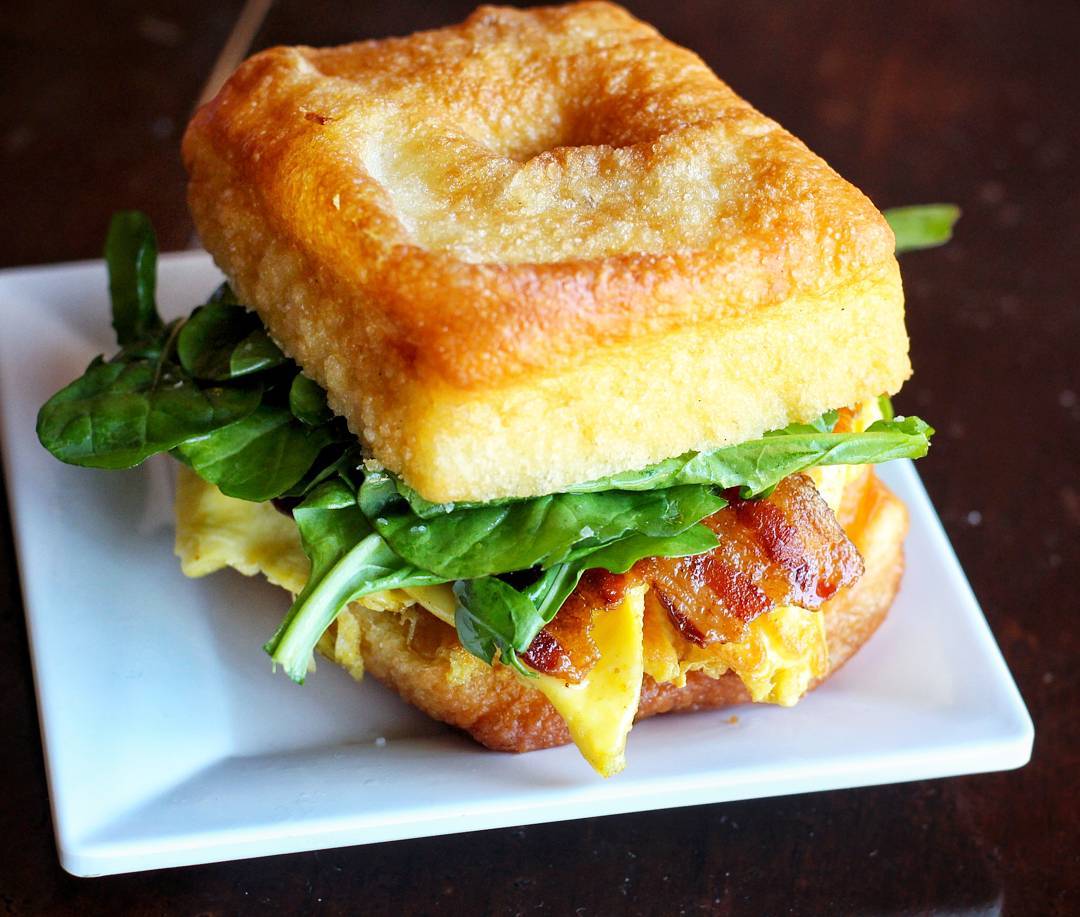 Your Breakfast! We love these breakfast sandwiches! They are freshly made to order on our famous brioche bread with smokey bacon and just the right amount of zip from the dressed arugula!
🍳
@bellekitchenokc #breakfast #eggs #bacon #arugula #nom #brioche #fresh #square #food #delicious #warm #bonappetit #zagat #buzzfeedfood #mio #visitokc #splash #yummy #keepitlocalok #instagood #instafood #foodie #beautiful #bellekitchen