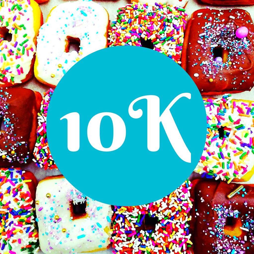 YAAAAAYYYY!!!! Thanks OKC!!!
FREE Mini Doughnuts tomorrow 10am 11am tomorrow while supplies last!!! @bellekitchenokc #doughnut #doughnuts #10k #free #sprinkles #Joy #thanksokc #okc @keepitlocalok @visitokc #donut #donuts #fresh #real #awesome