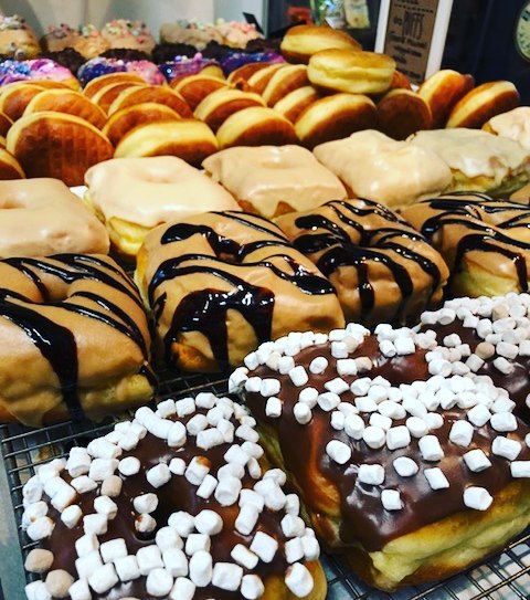 Hot Chocolate, Mocha, Puff Bombs, Unicorn and All About the Marshmallow!
💖
Too COLD! Catch us on Postmates or Doordash!
💖
@bellekitchenokc #doughnut #doughnuts #donut #donuts #donutscookiesandcream #donutsanddeadlifts #marshmallow #belgian #chocolate #mocha #maple #unicorn #glitter #sprinkles #whippedcream #foodporn #instagood #beautiful #bellekitchen