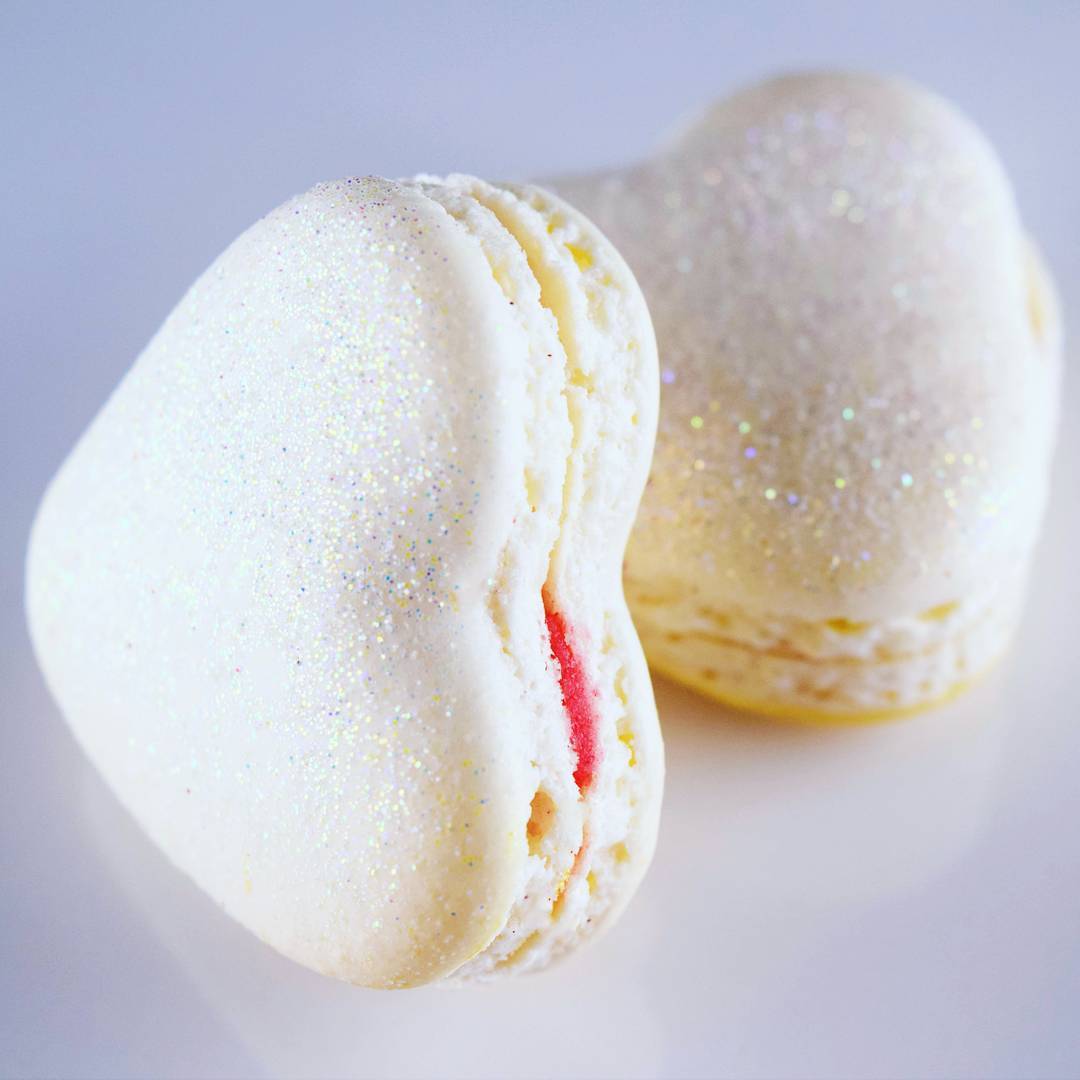 Open Today.
💖Did you know Macarons purchased today will be awesome Wed?
❤️Stop by our 7509 N May store or Pre-order and your beautifully boxed, most excellent Valentine’s Day gift will be waiting for you!
❤️405 430 5484
@bellekitchenokc #macaron #macarons #heart #bemine #ido #fresh #real #handmade #eeeeeats #f52grams #instafood #instagood #instafood #foodie #foodporn #okc #ValentinesDay #keepitlocalok @keepitlocalok #visitokc #zagat #bonappetit #food #beautiful #bellekitchen