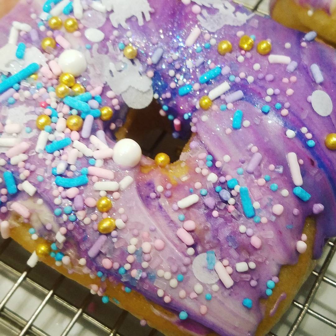 Magic Alert! Unicorns in the Case!
🦄
@bellekitchenokc #doughnut #doughnuts #donut #donuts #okc #fresh #real #handmade #eeeeeats #f52grams #unicorn #unicorns #food #foodie #foodporn #glitter #sprinkles #beautiful #bellekitchen