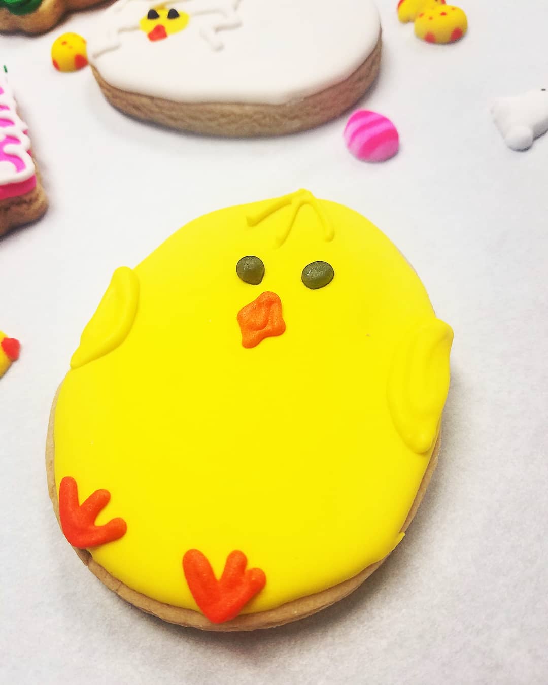 Easter Cookies for the Peeps! Ready. 🐰
We LOVE Easter Cookies!
🐥
Each cookie is completely hand made and decorated.
🐣
Baskets here we come!
🐇
Available at both locations.
🐤
@bellekitchenokc @bellekitchendd #pastry #cute #real #fresh #easter #cookies #cookie #keepitlocalok #handmade #eeeeeats #f52grams #instafood #instagood #visitokc #travelok #yummy #food #dessert #beautiful #bellekitchen